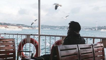 开云体育在线-魔幻昨夜！掘金铁蹄踏碎国足草坪裁判哨声引爆世纪争议