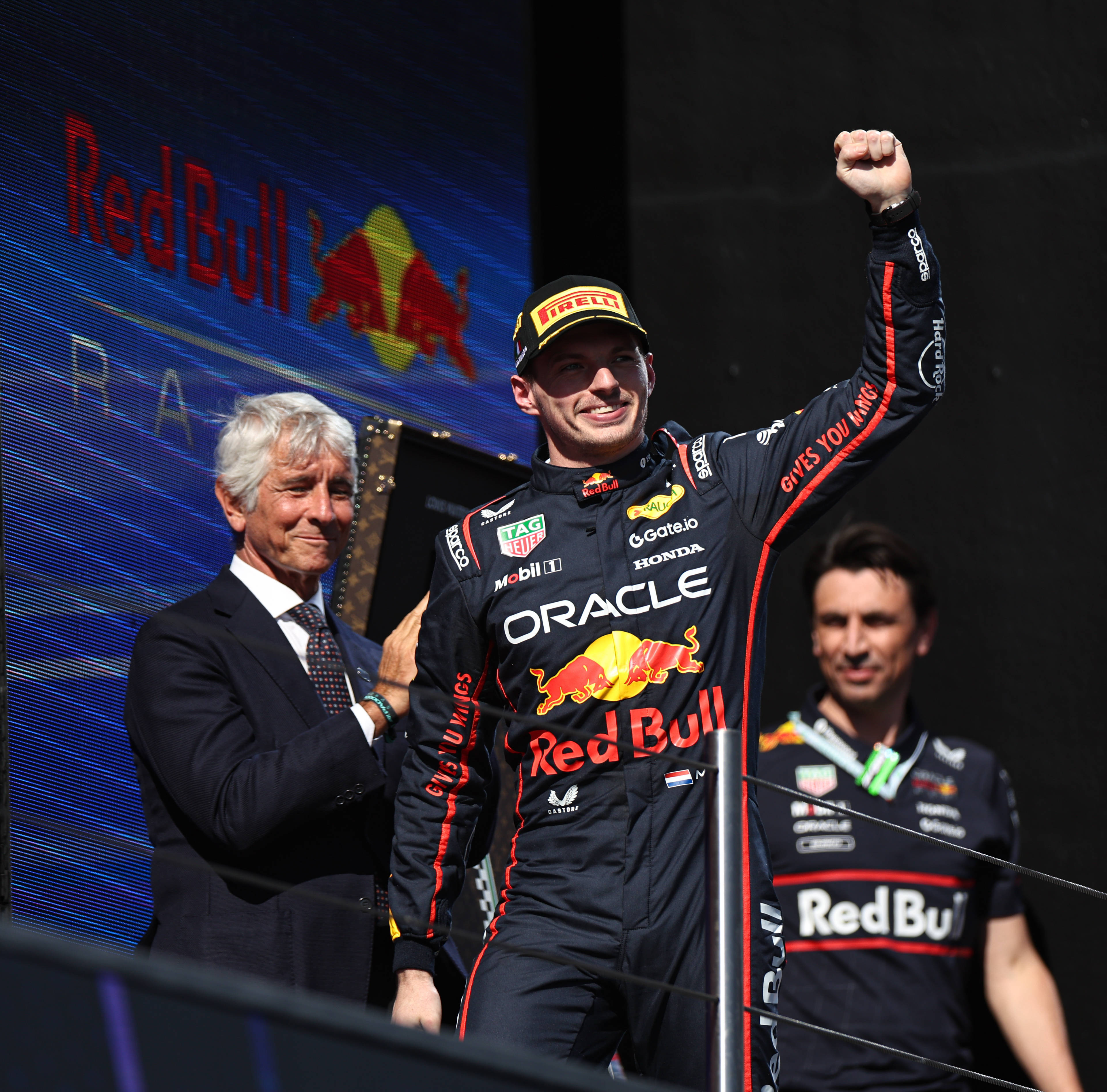 开云官网-红牛车队翻盘哈斯车队，拉塞尔惊艳四座