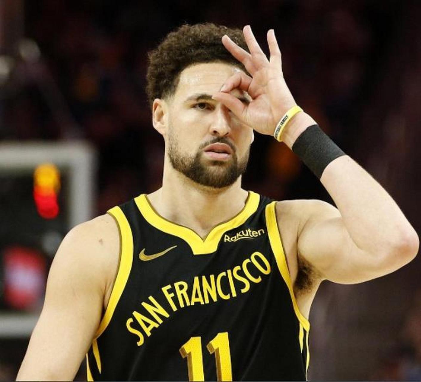 山西队翻盘爵士,克莱扛起全队 山西队翻盘爵士,克莱扛起全队